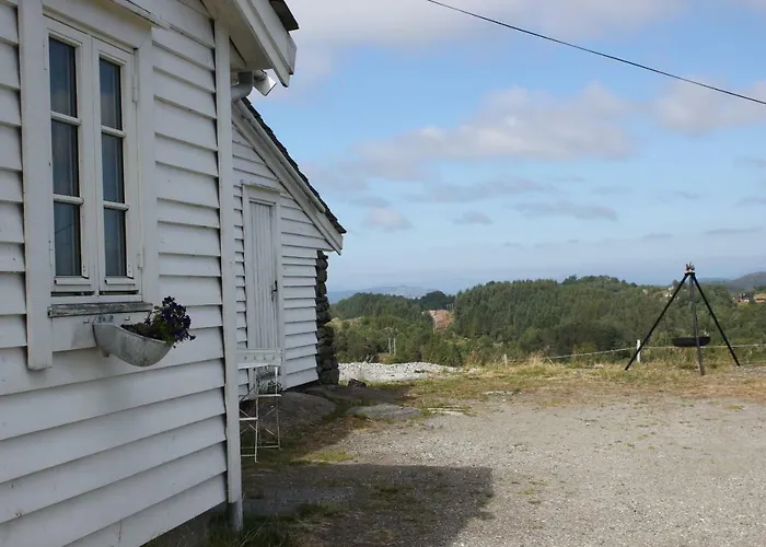 Kartveit Gjestetun בית כפרי *